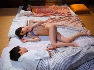 Vay tiền ít tiền mà bạn đòi địt vợ mình xong mới cho